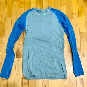 Long sleeve Lululemon shirt